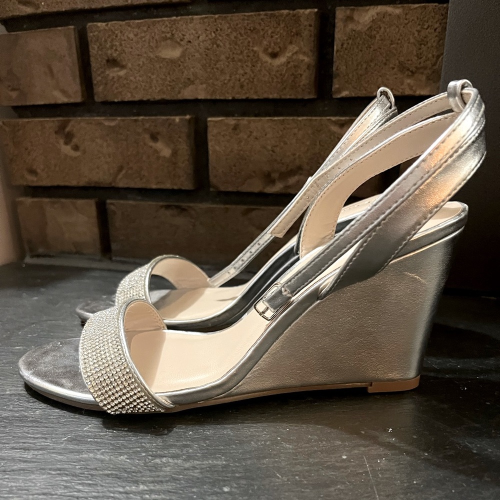 Le Chateau Wedge Sandals